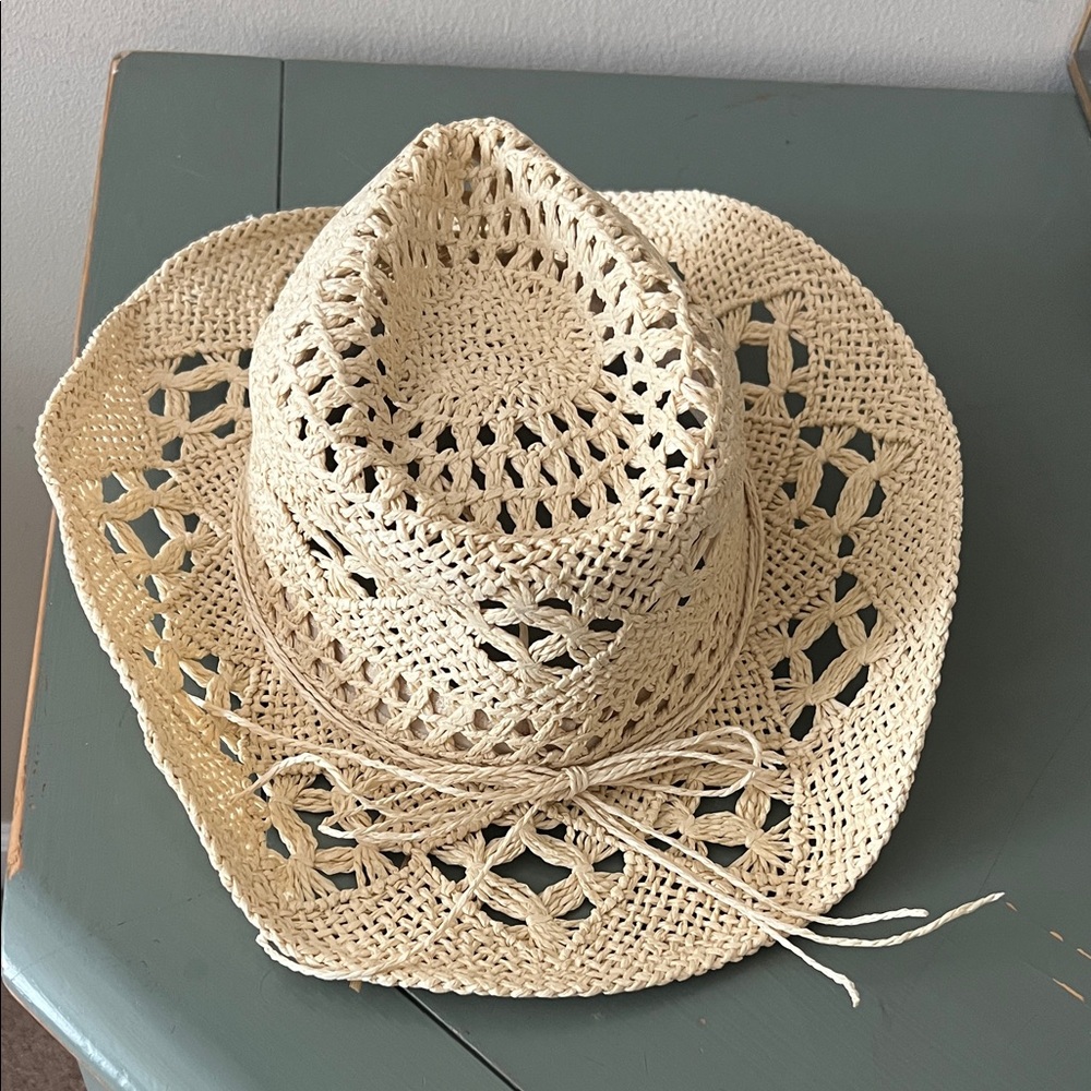 Women's Cream Straw Hat